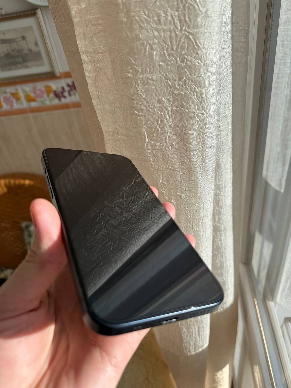 Продам iphone 15 pro max 256 gb
