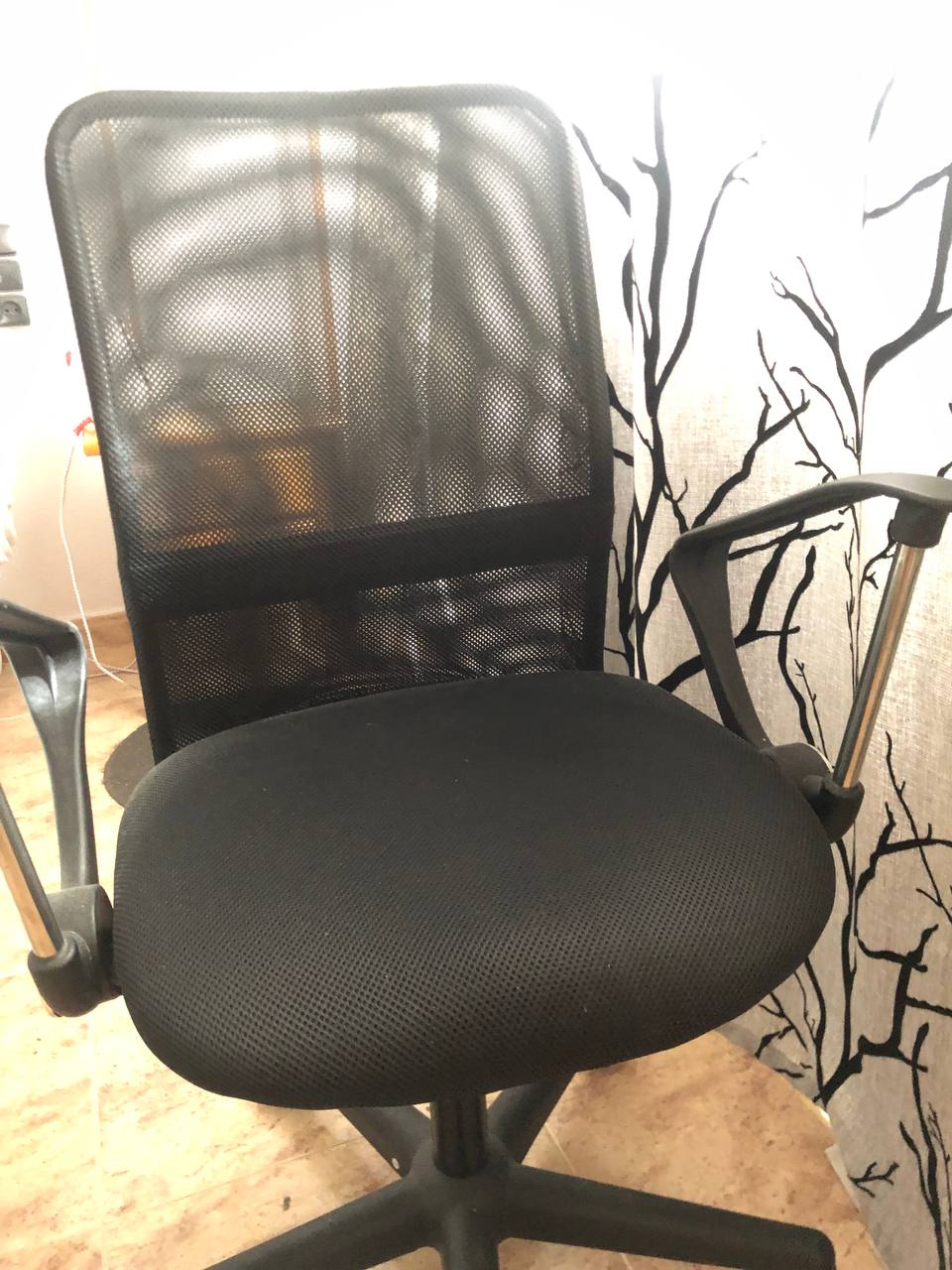 Продам стул офисный. Покупался в IKEA за 70 евро. 2