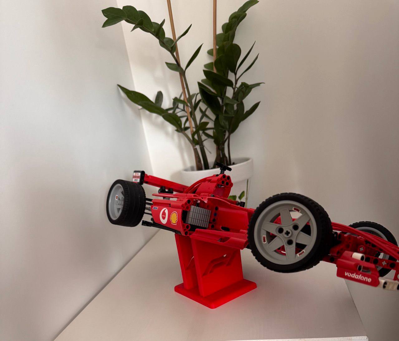 Продаю LEGO Racers 8386: Ferrari F1 Racer 1:10 — легендарный коллекционный набор, выпущенный в 2004 2