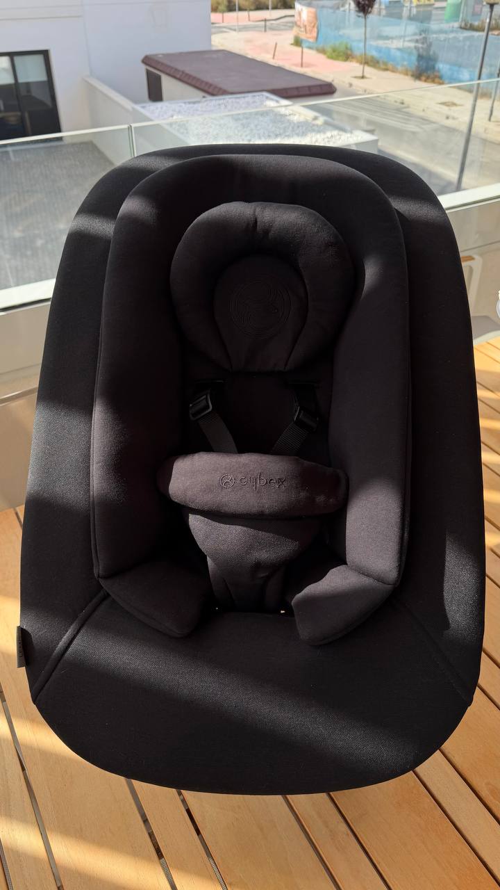 Cybex Gold Bouncer + фирменная подставка.