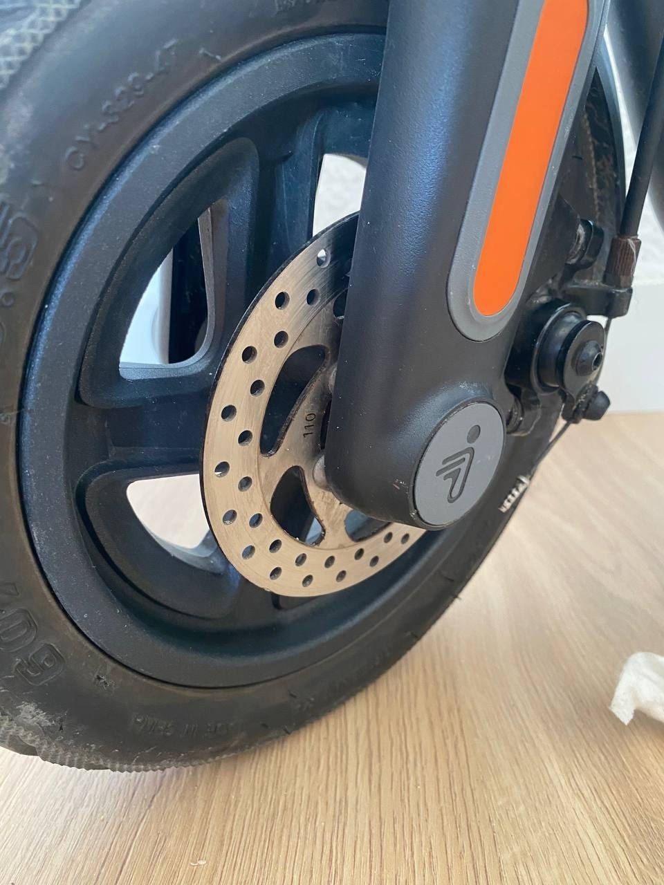 Продам электросамокат SEGWAY-NINEBOT F2 3