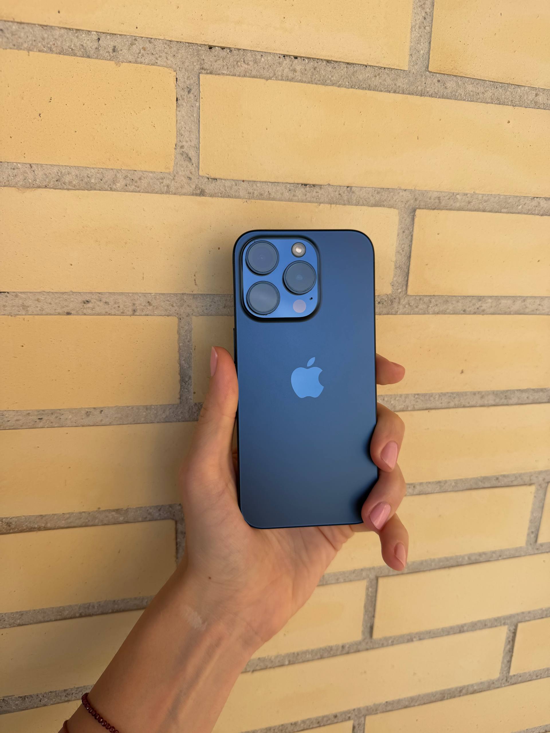 Продам iphone 15 pro 256 gb 2
