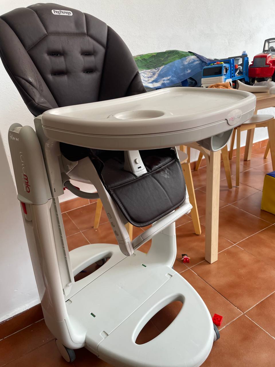 Продам детский стульчик для кормления Peg Perego Tatamia Follow Me !!! 2
