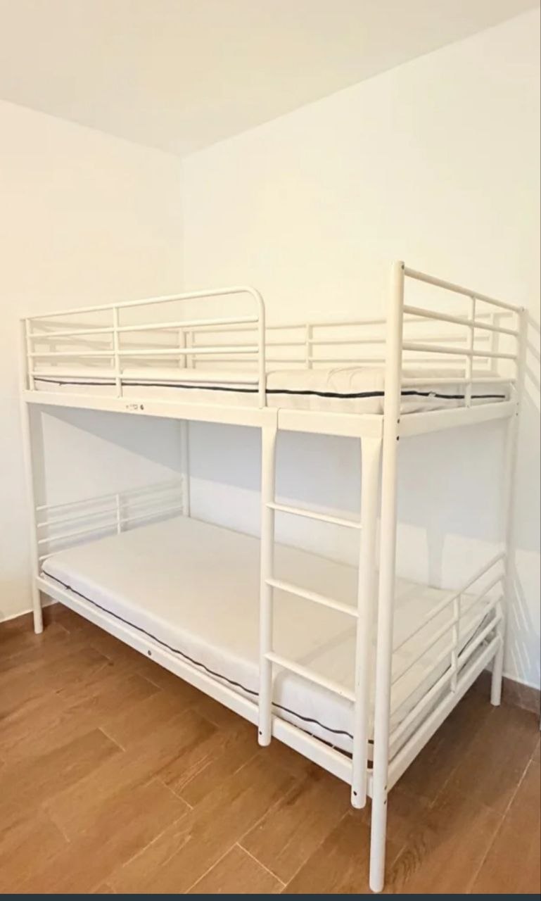 Кровать ikea и два матраса ikea 90/200. 