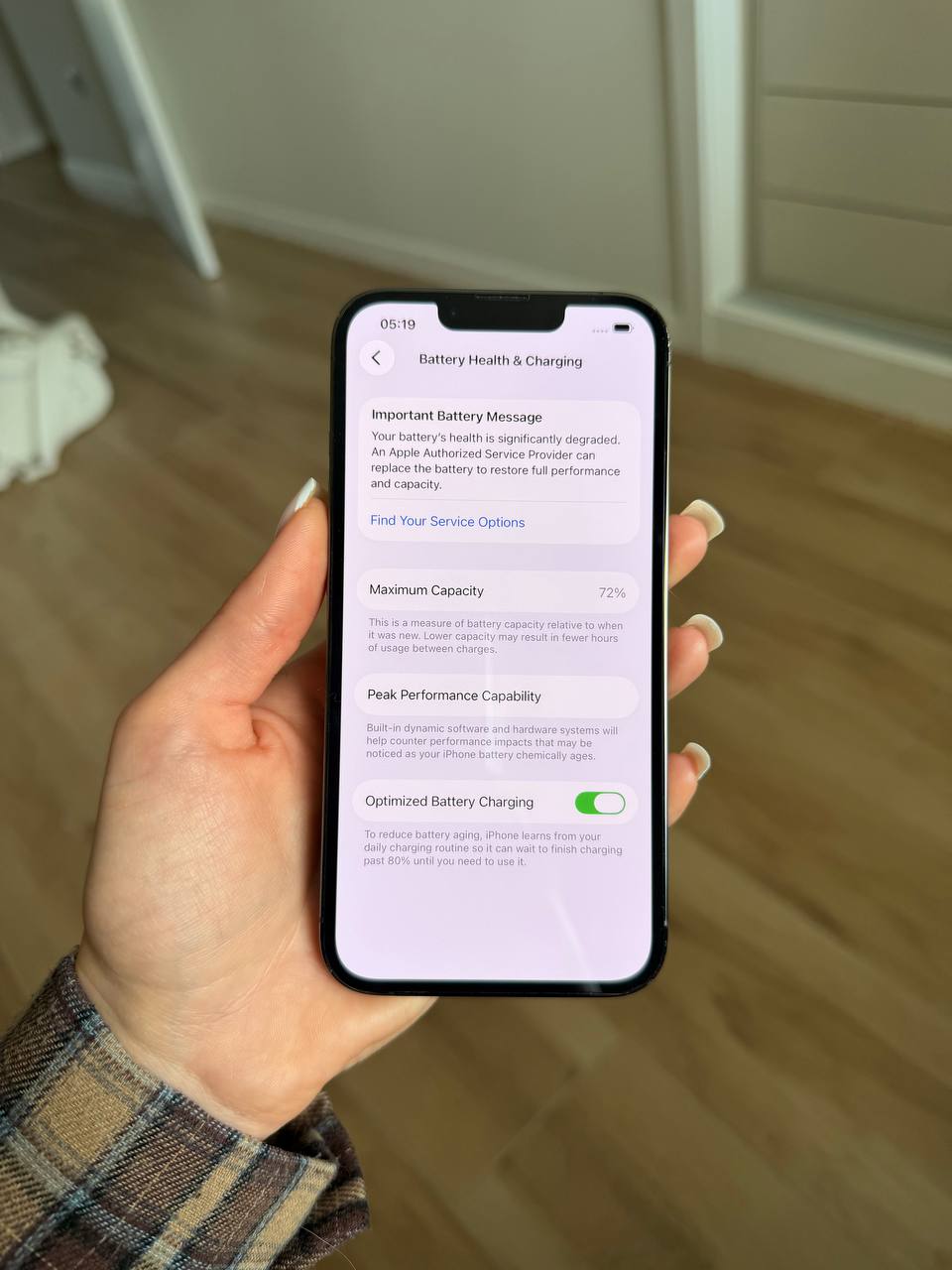 Продаю IPhone 13 Pro 512 GB. Все работает, только батарея под замену. Экран без царапин, всегда носи 7
