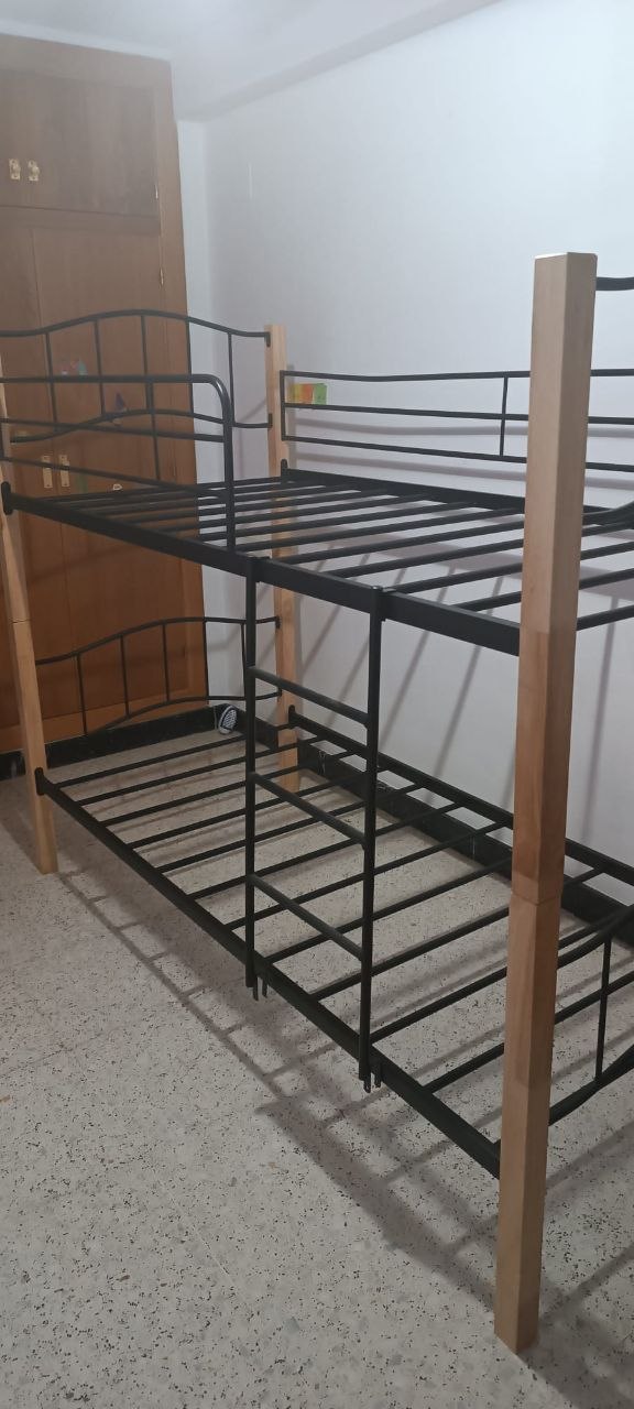Продам новую двухъярусную кровать.