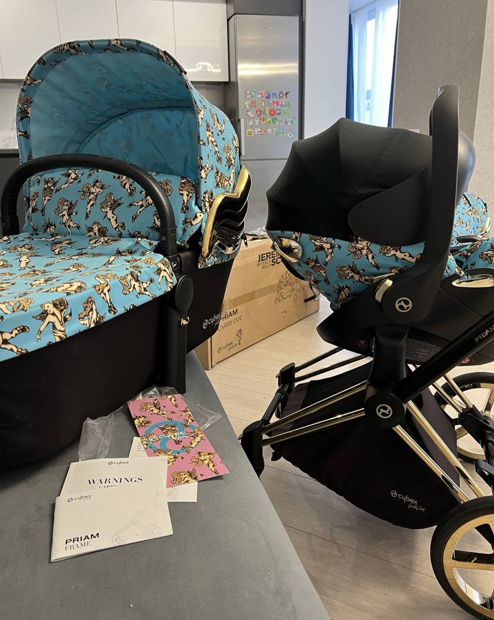 Коляска cybex Priam by Jeremy Scott 3-в-1 3