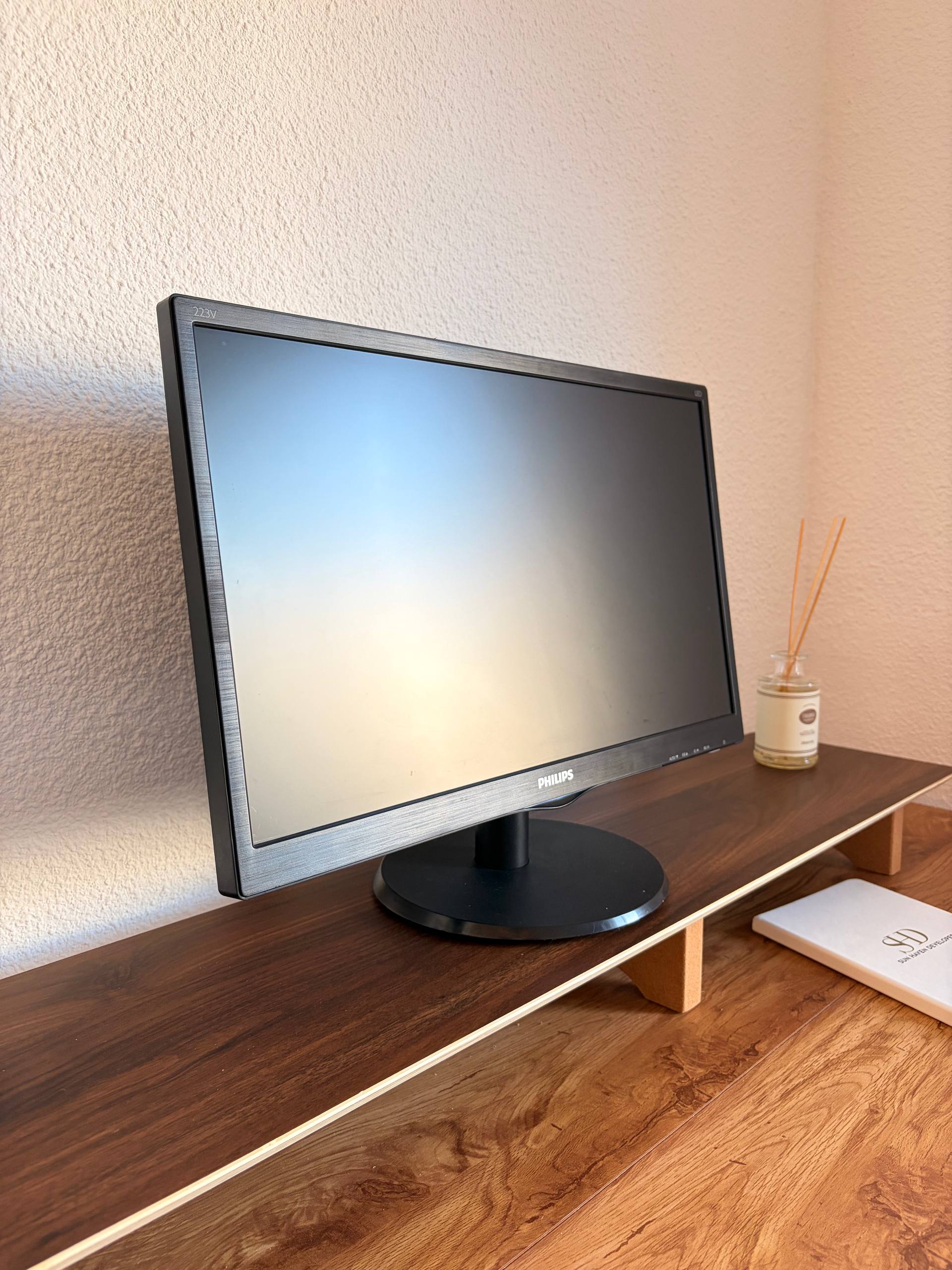 Монитор 22" Philips 223V5L (Full HD, HDMI) 2