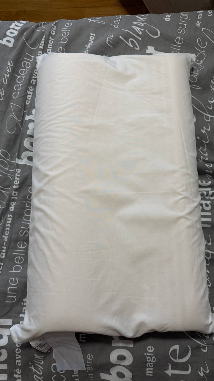 Аликанте, Беналуа. Продам подушку использована была пару раз . 10€ Essential by proneem 2