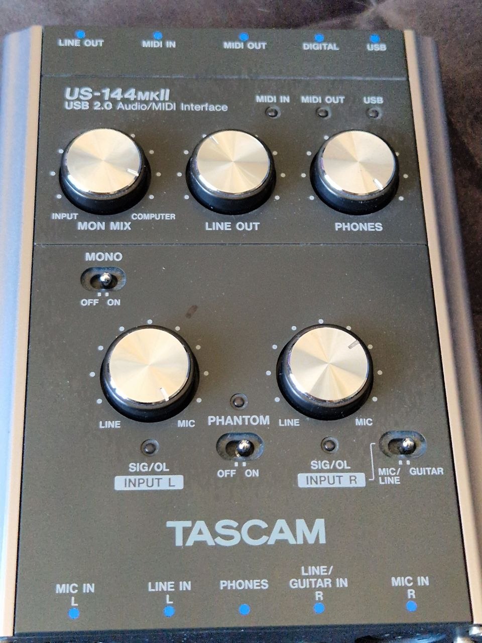 Звуковая карта Tascam US-144 + микрофон Tascam TM-80 — все вместе 80 € 3