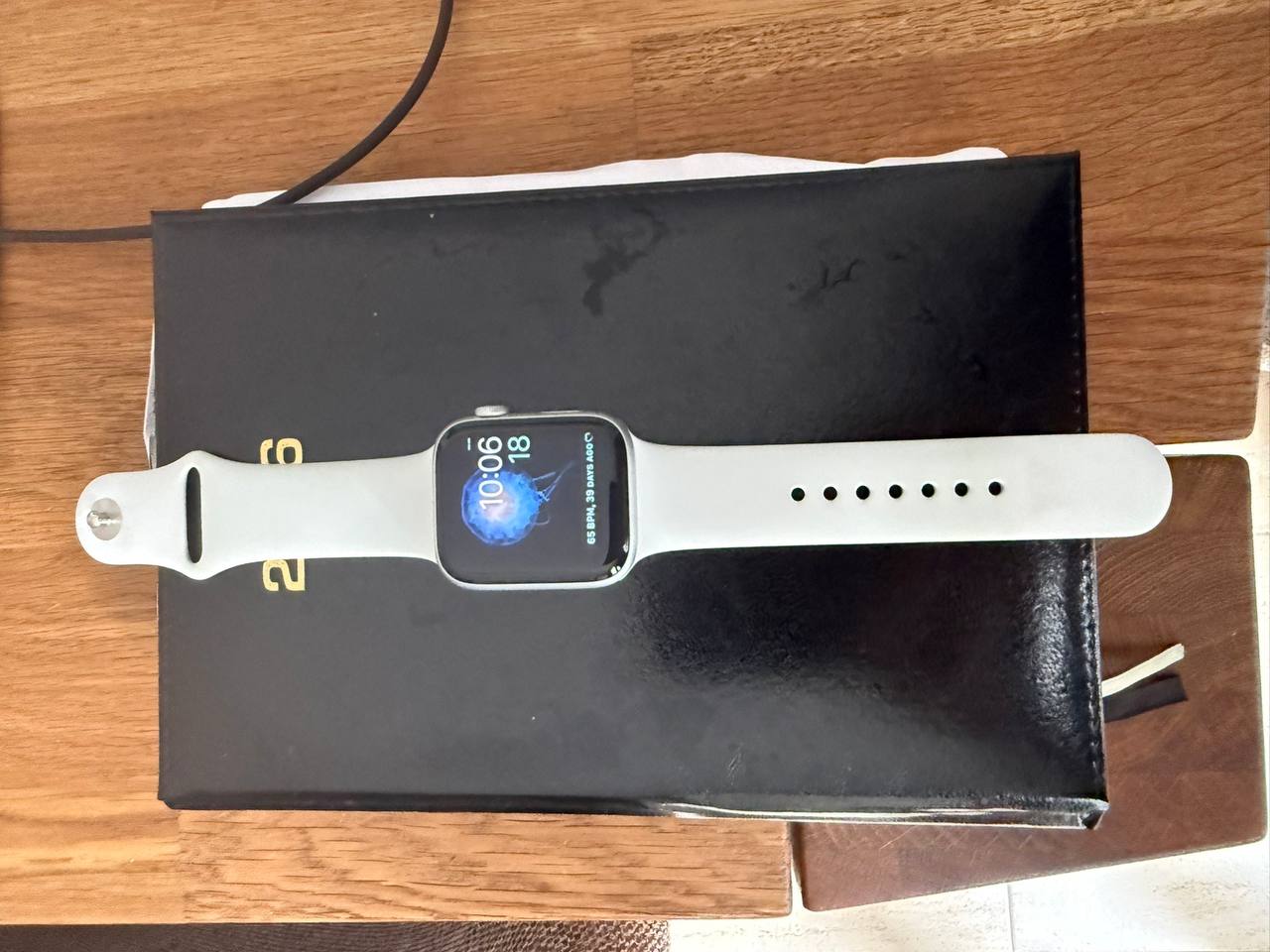 Apple Watch SE 44 мм, серебристые — в идеальном состоянии, гарантия до 18 июля 2026 г. 3
