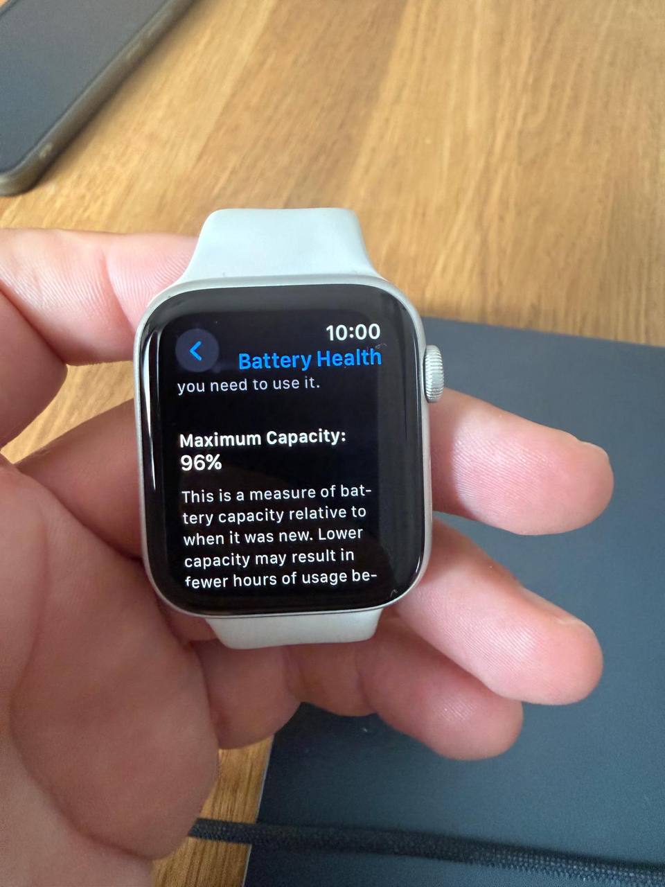 Apple Watch SE 44 мм, серебристые — в идеальном состоянии, гарантия до 18 июля 2026 г.