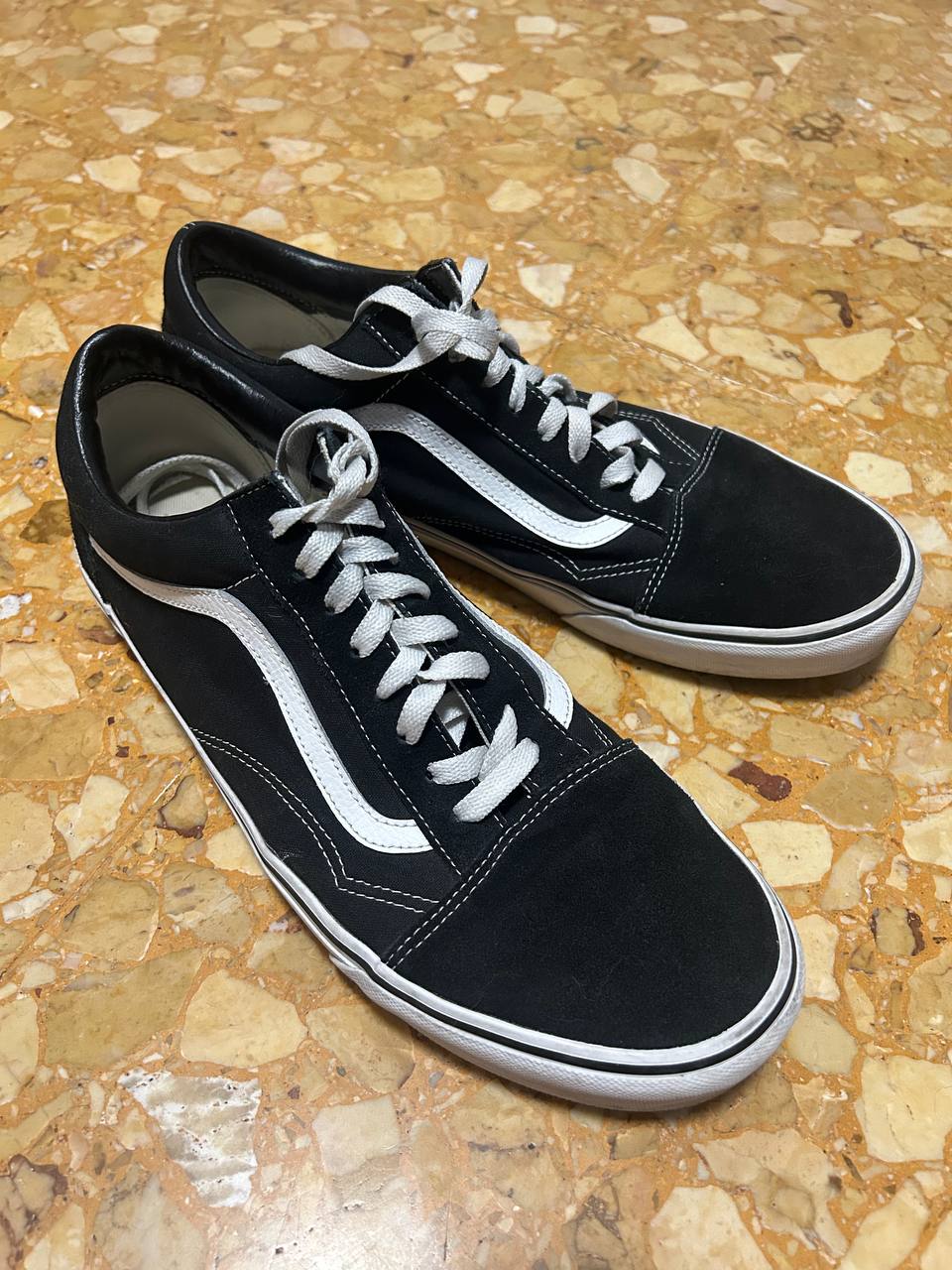 Vans кеды доставка бесплатная, почти новые, цена 60€ покупали за 85€, нога у парня выросла 2