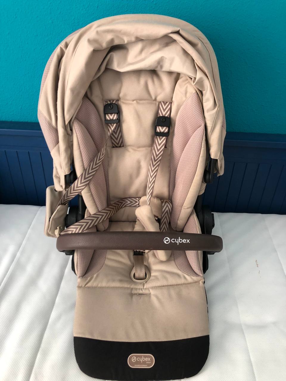 Детская коляска Cybex Balios S 2-1. Состояние отличное,есть небольшие царапины на шасси от переклады 3