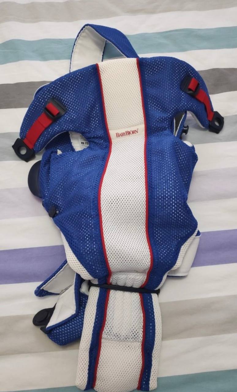 Продам переноску babyborn, качалку и конверт для смены подгузников за 70 € все вместе или можно по о