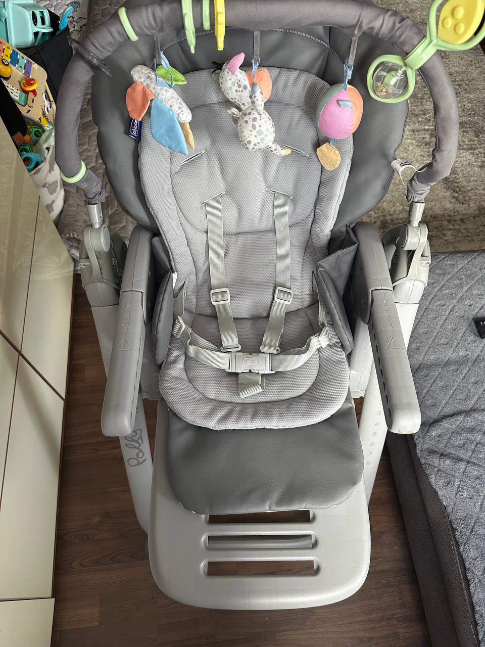 Продаётся стульчик для кормления Chicco Polly Magic Relax Graphite