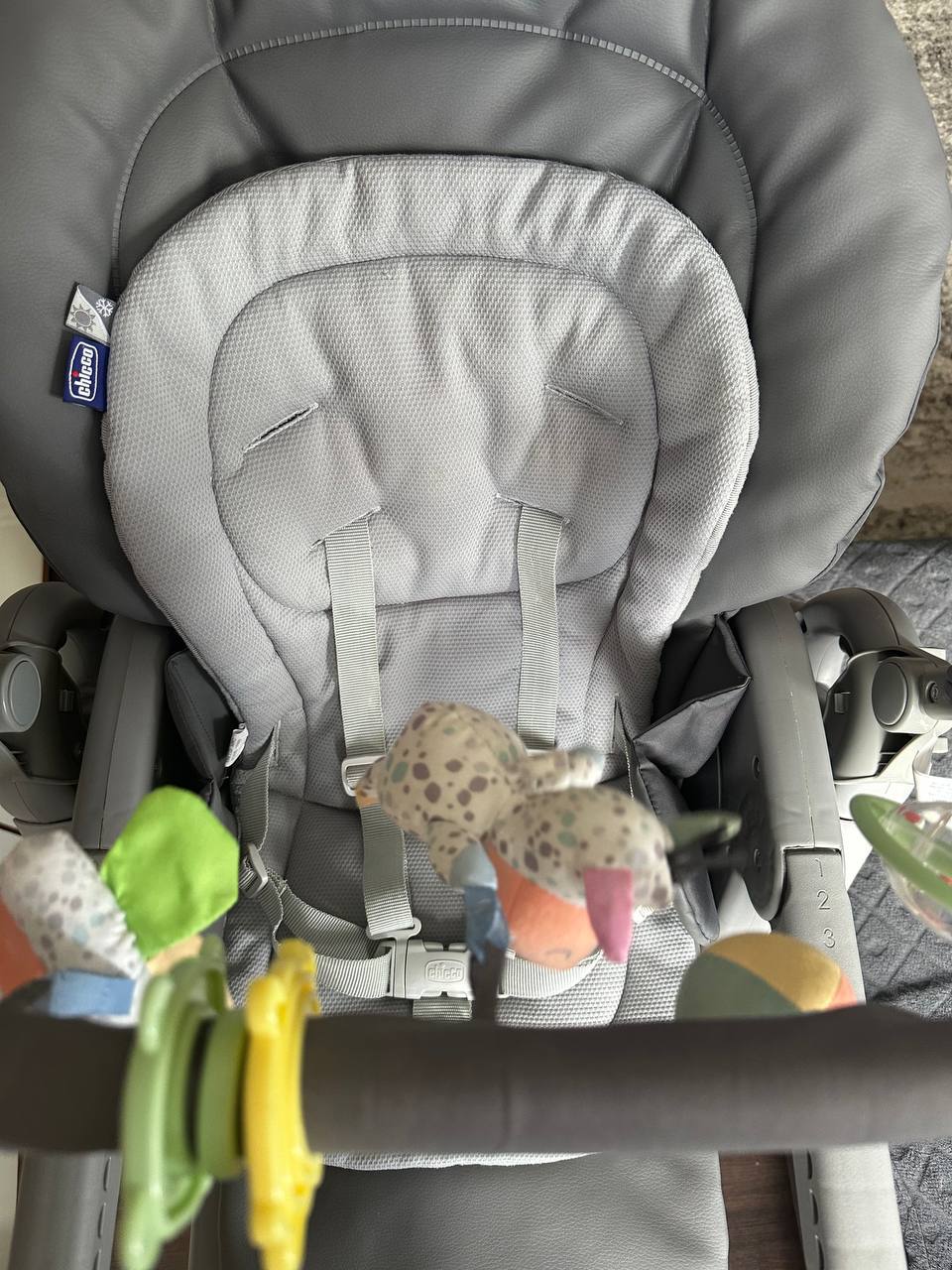 Продаётся стульчик для кормления Chicco Polly Magic Relax Graphite 3