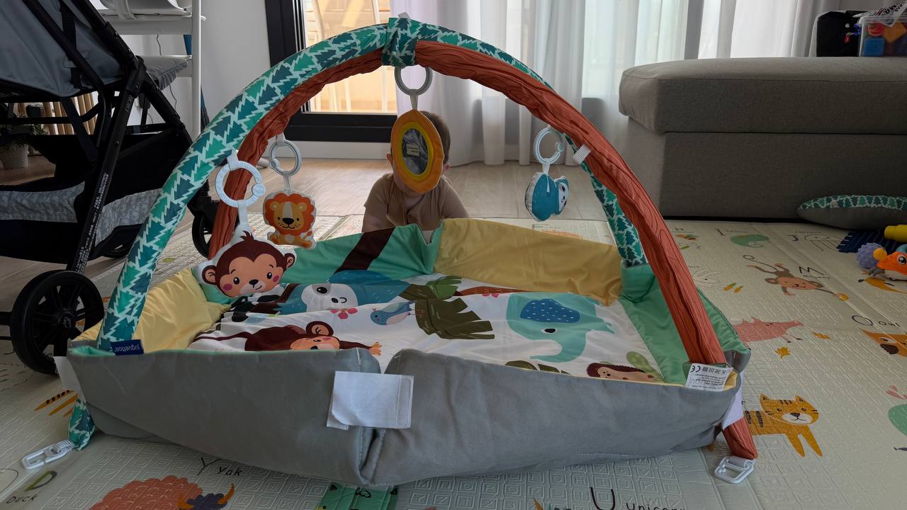 Развивающий коврик для младенцев. Подушка в комплекте. 30 € Сан Хуан
