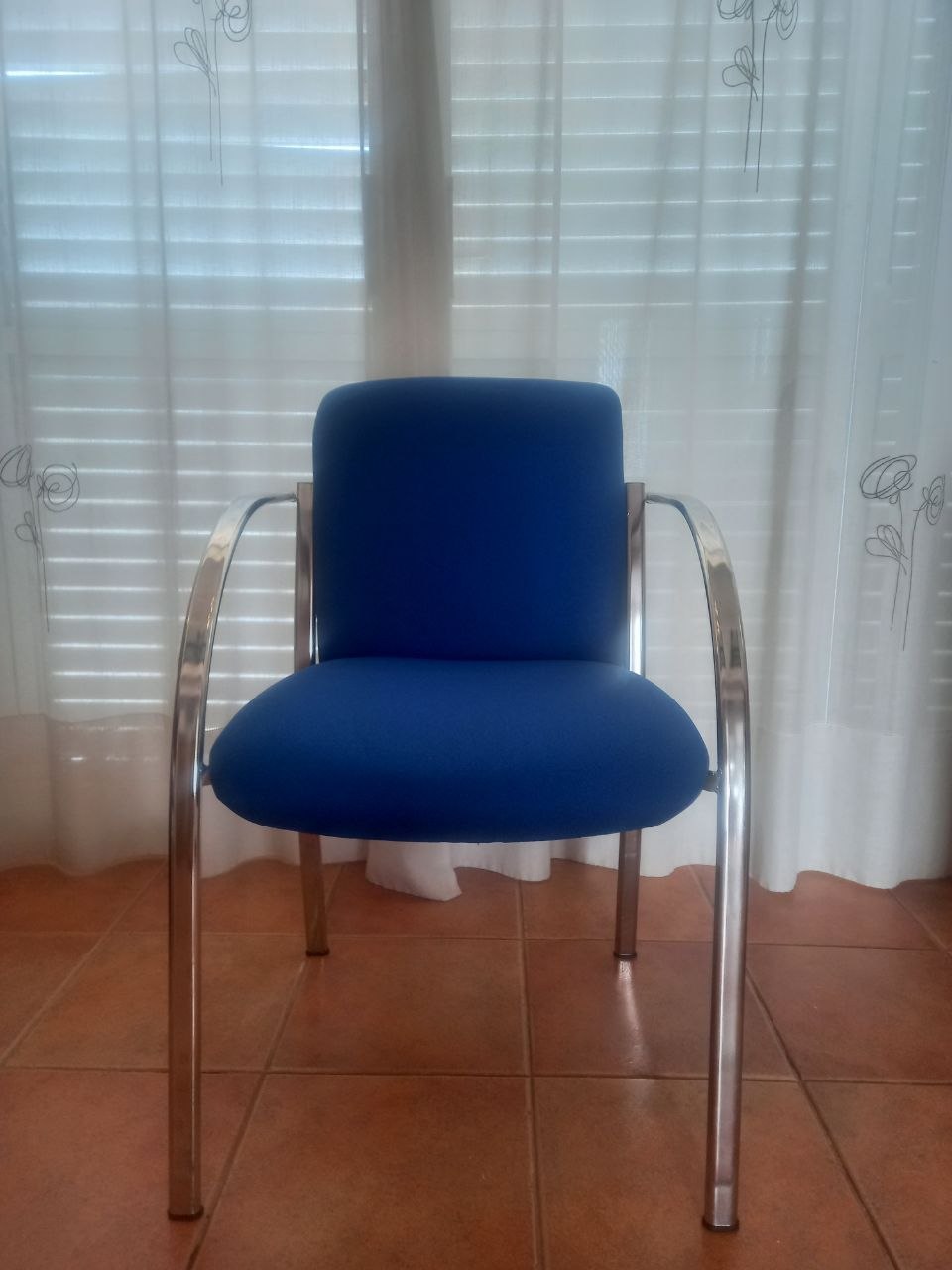 Продаю стулья , 6шт. Цена 200€ Самовывоз