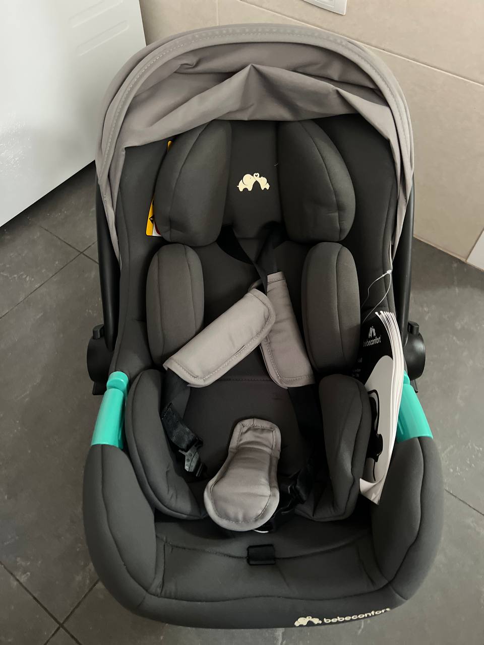 Продам дитячу коляску 3 в 1 Bebéconfort Haze Trio стан ІДЕАЛ, як нова 120€ 2