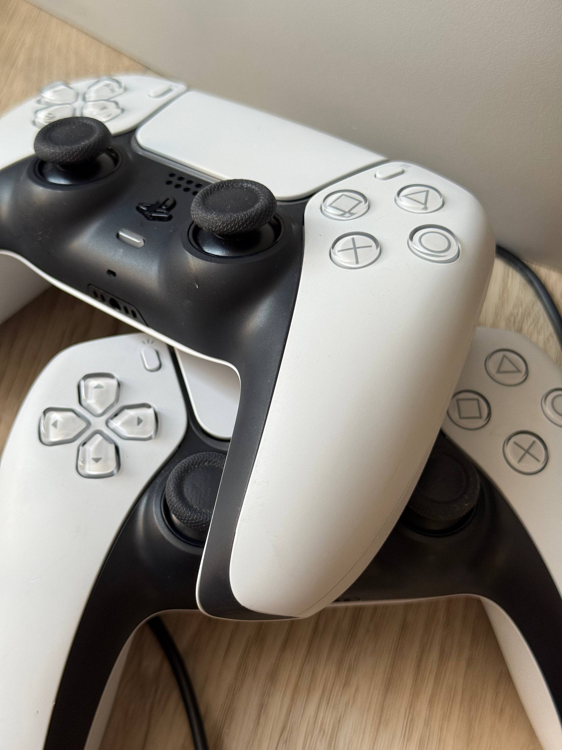 🎮 Продам PlayStation 5 Slim (CFI-2016) с дисководом. 2