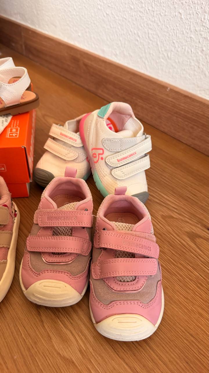 Продам , размер 20 и одни 18/19 2
