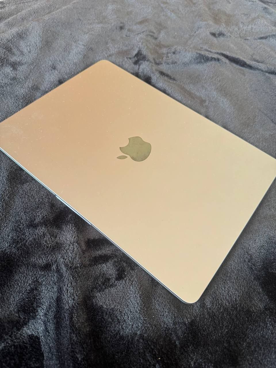 Apple MacBook Air m2 8/256