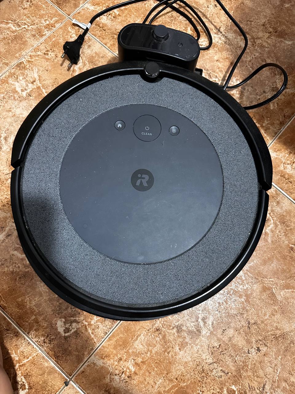Продам робот-пылесос iRobot, моющий.