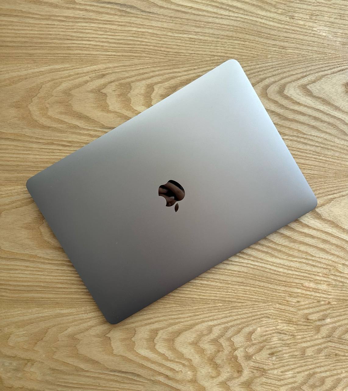 MacBook Air M1 13” (2020) – отличное состояние