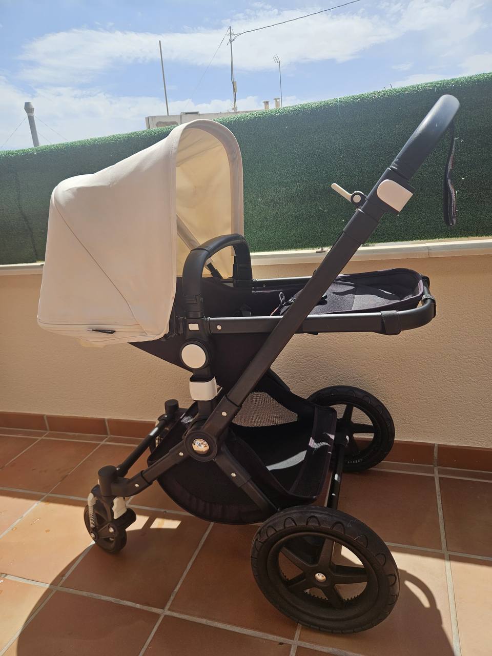 Bugaboo Cameleon 3 – удобная и надежная детская коляска 2 в 1