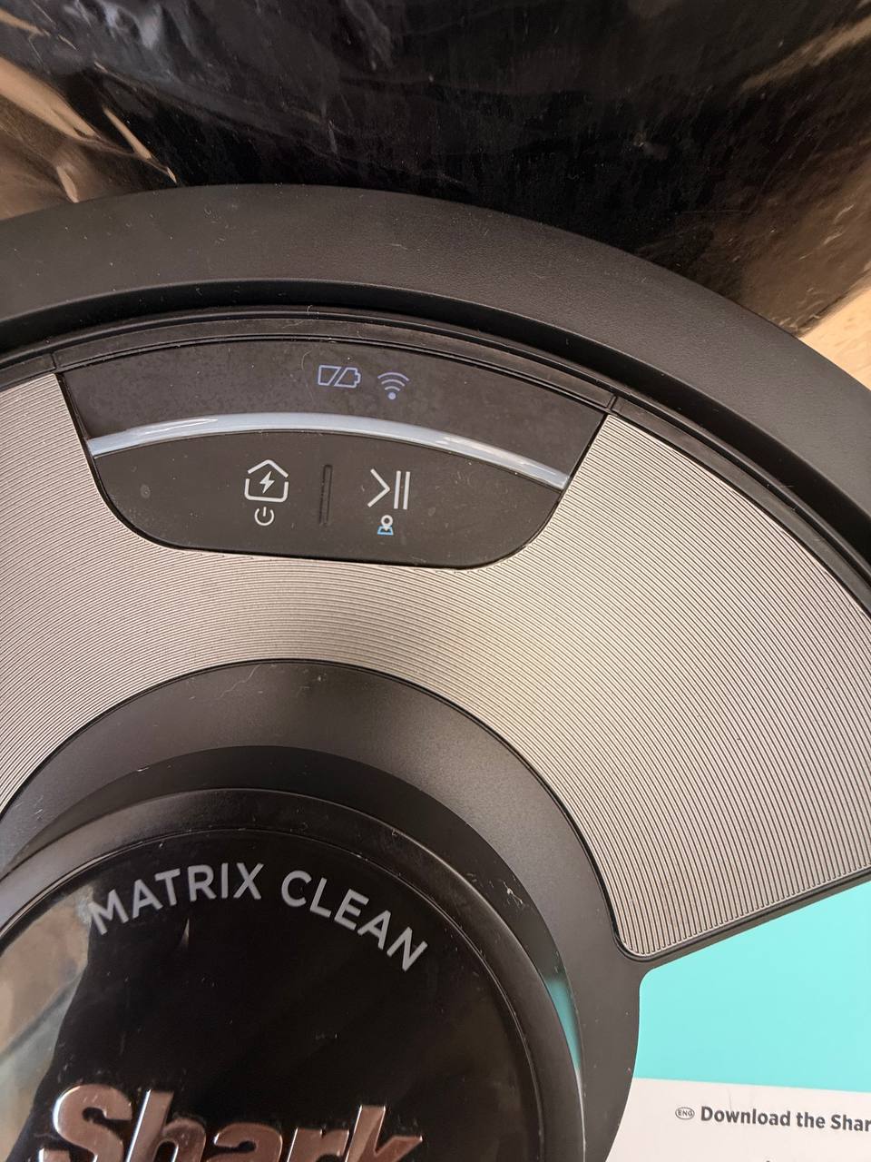 Продам робот пылесос Shark Matrix 2 в 1. Сухая и влажная уборка. Состояние практически новый, еще не 3