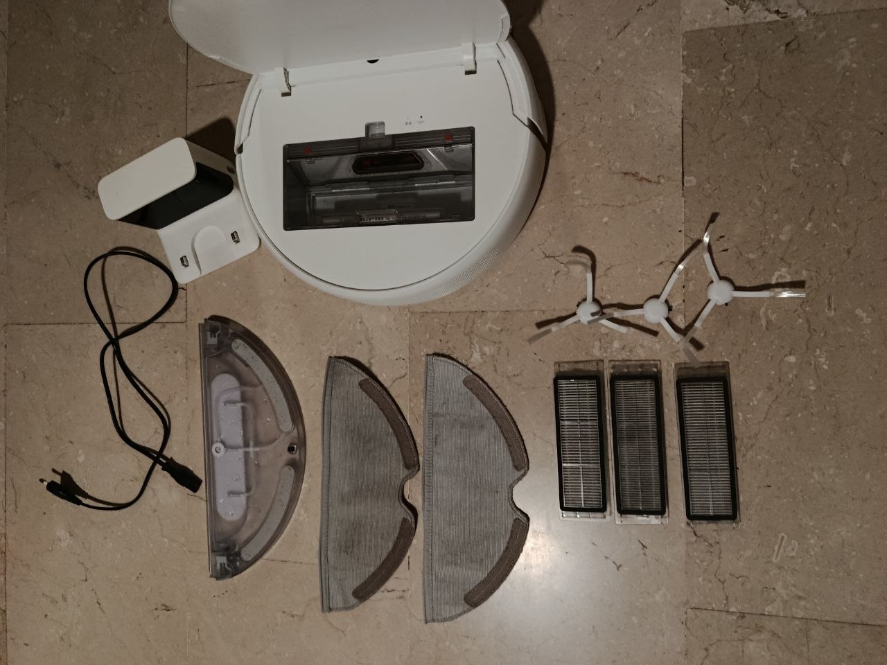 Продам робот-пилосос Xiaomi Mi Robot Vacuum-Mop 1C. 2