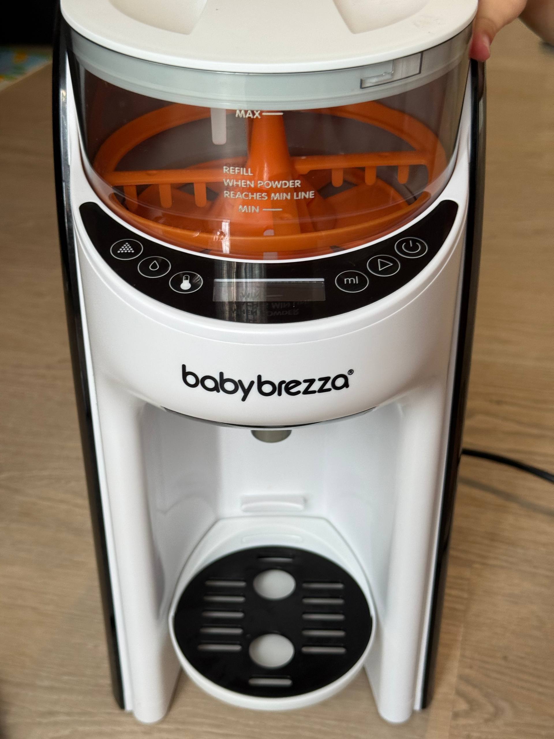 Автоматический приготовитель детской смеси  Baby Brezza 2