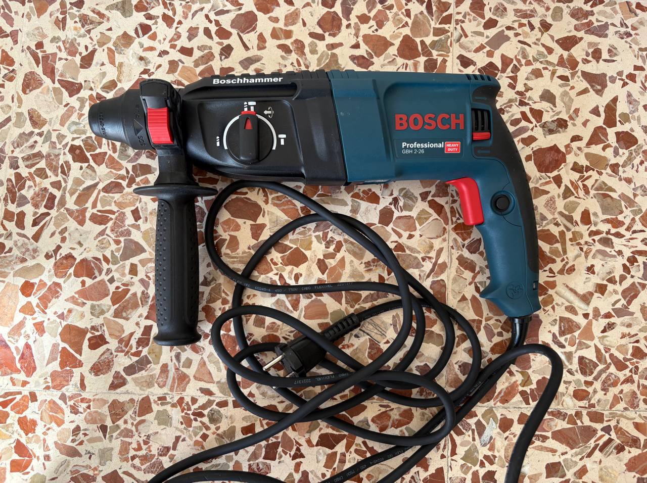Перфоратор Bosch Professional GBH 2-26, 830 Вт