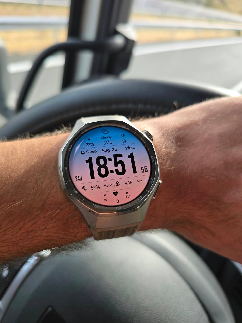 Продаю часы HUAWEI WATCH 5 46 мм, коричневая версия - 270€