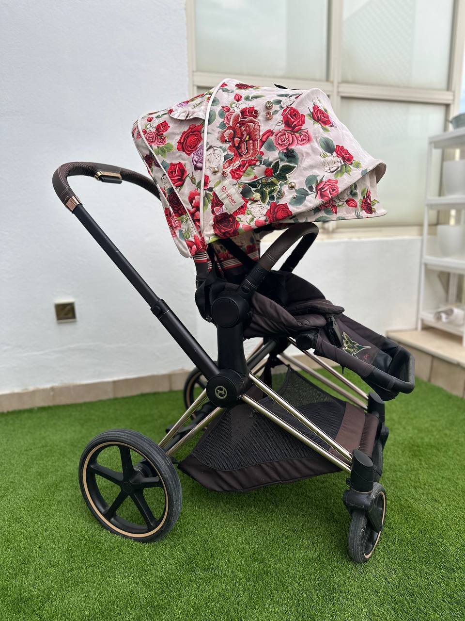 Продам коляску с автокреслом cybex priam, состояние очень хорошее 450€, к ним отдам большой пакет ве 3