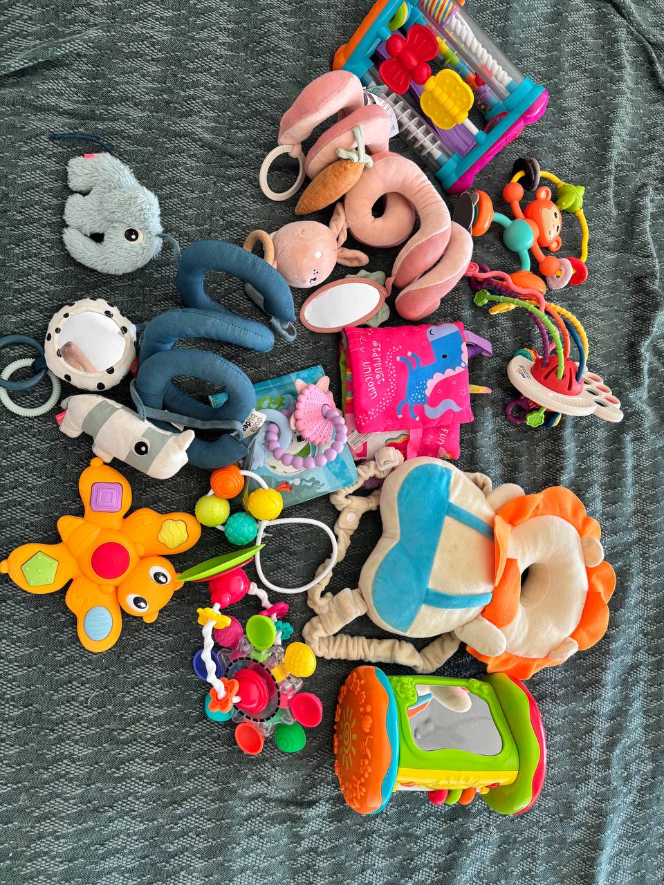 Продам большой набор детских игрушек и погремушек 🧸 2