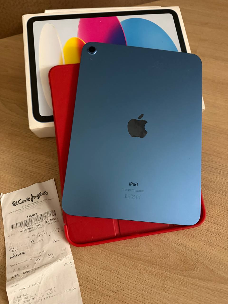 Продается IPad 10, 256 GB. Состояние нового, носился в чехле и с защитным стеклом. Почти не пользова