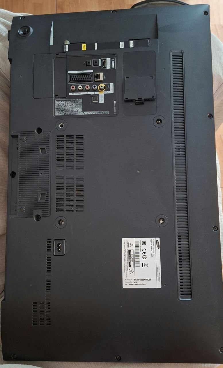 Телевизор Samsung 32" на запчасти или под восстановление — 15€ 2