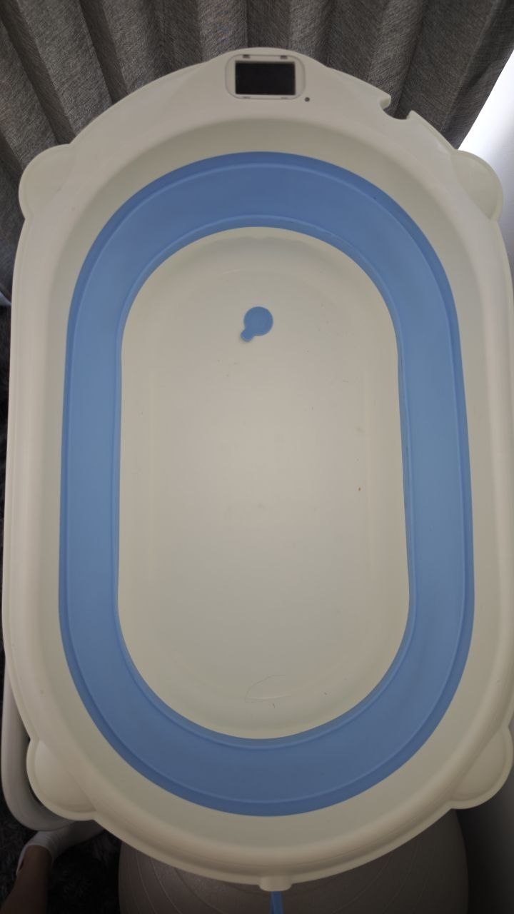 Продам детскую ванночку с подставкой и встроенным термометром 🛁 2