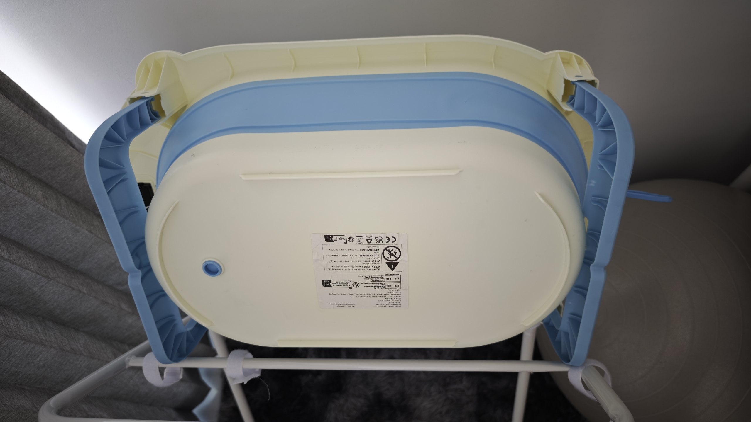 Продам детскую ванночку с подставкой и встроенным термометром 🛁 3