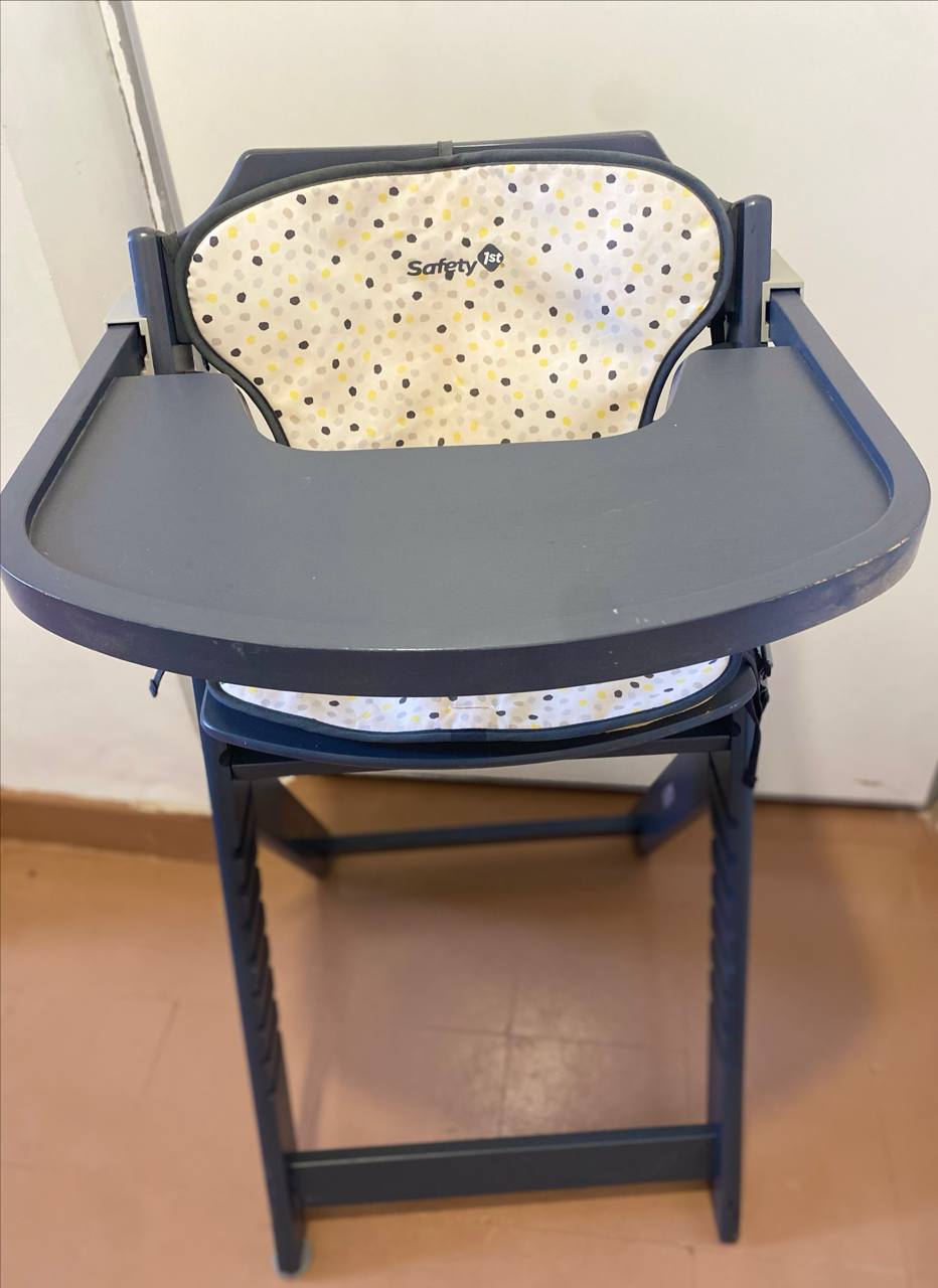 15€ в комплекте подставка для ног+ 2