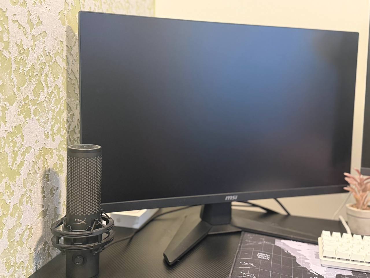 Монитор MSI 