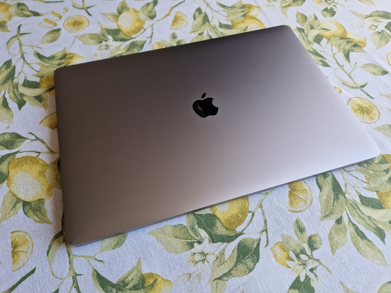 Продам MacBook Pro 16” 2019 года.