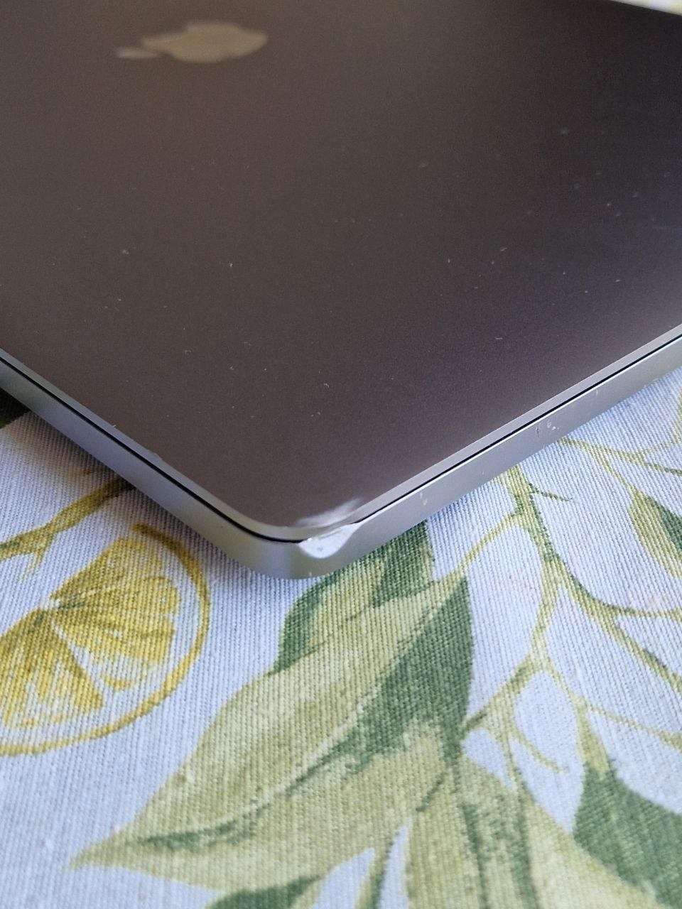 Продам MacBook Pro 16” 2019 года. 8