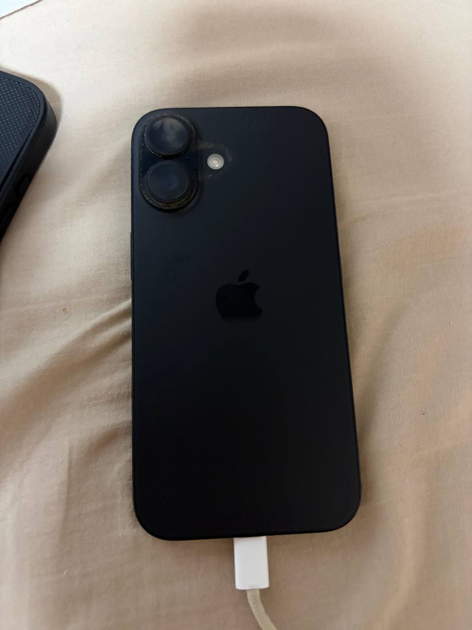 Привет продаю Айфон 16 black 128гб цена 450€ повреждений нет Аликанте 2