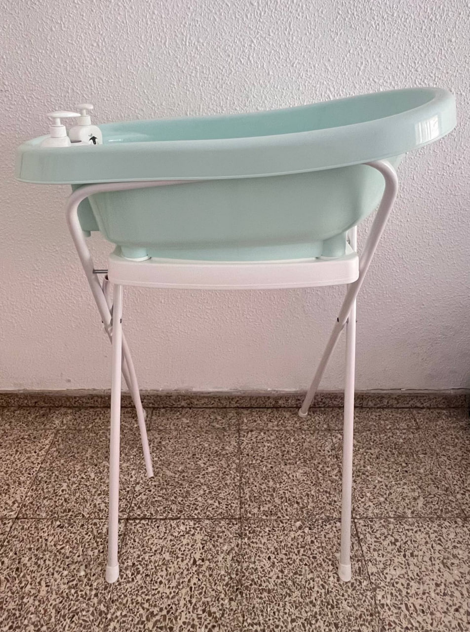 Продается детская ванночка марки Bebe-jou. 