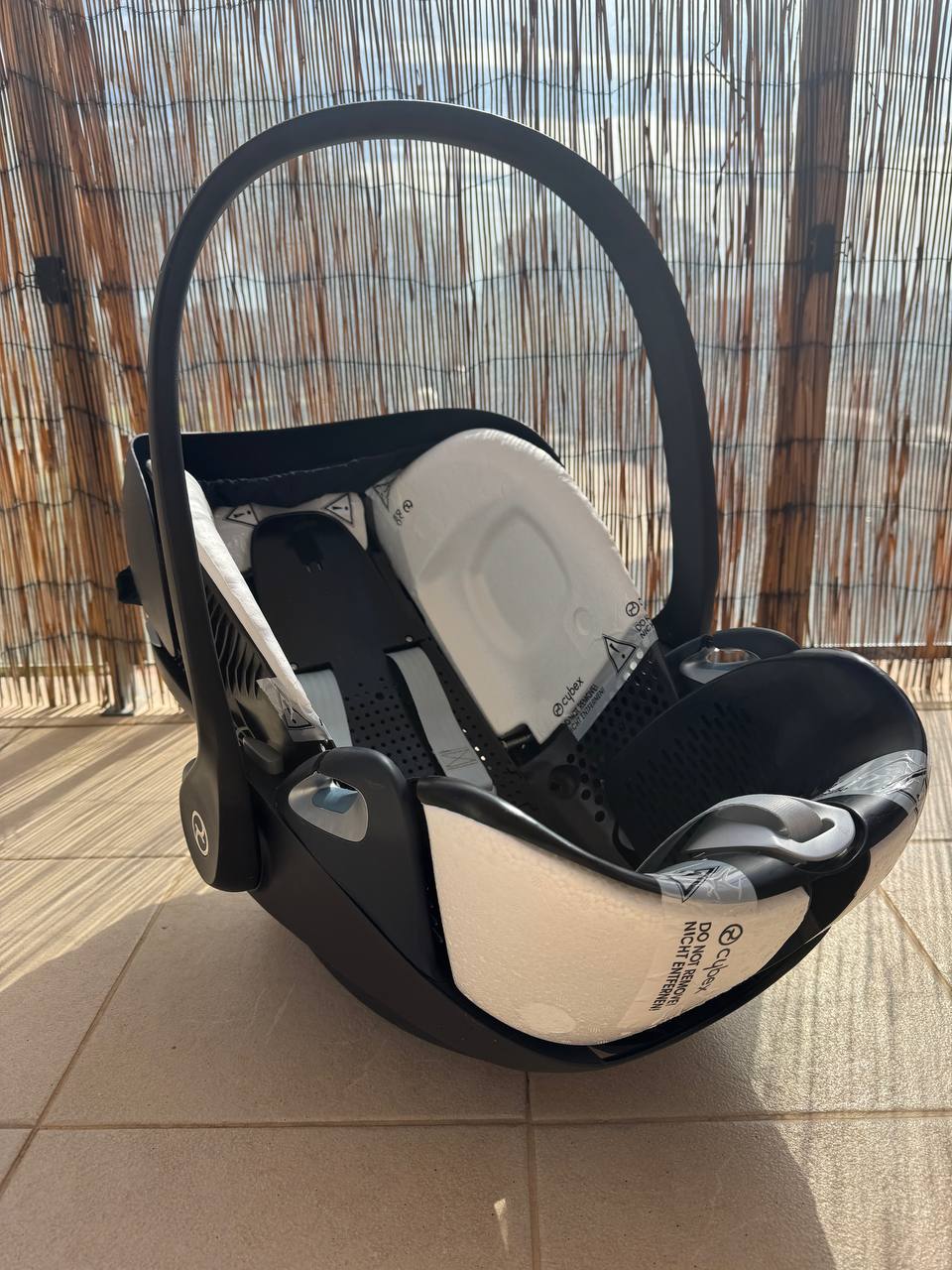 Автолюлька cybex cloud z. Всё в отличном состоянии, постирано и высушено. С рождения и до года приме