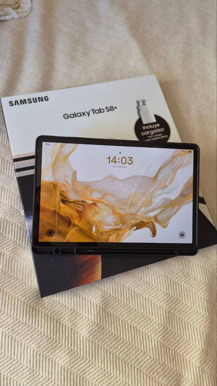 Продам планшет Samsung Galaxy Tab S8+ 8/256Gb. В отличном состоянии. Весь комплект + новый чехол. 45