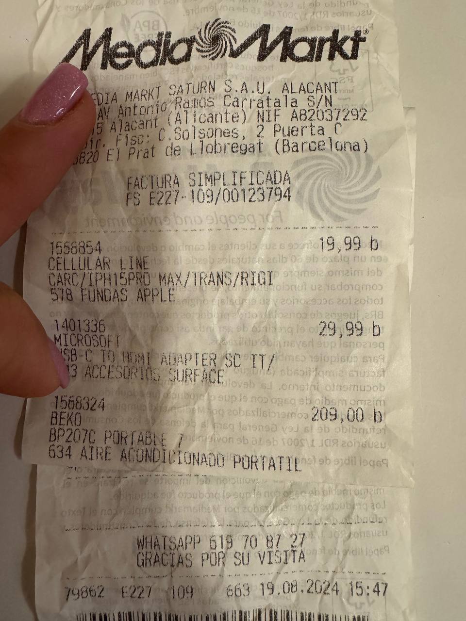 Продам абсолютно новый локальный кондиционер фирмы-Beko. Стоит без дела . Чек покупки на фото. Отдам 2